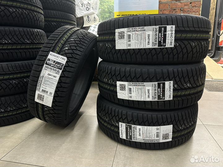 Kumho WinterCraft WP72 245/45 R20 103V