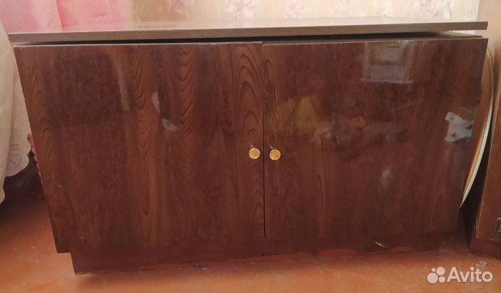 Ретро-тумба под телевизор СССР