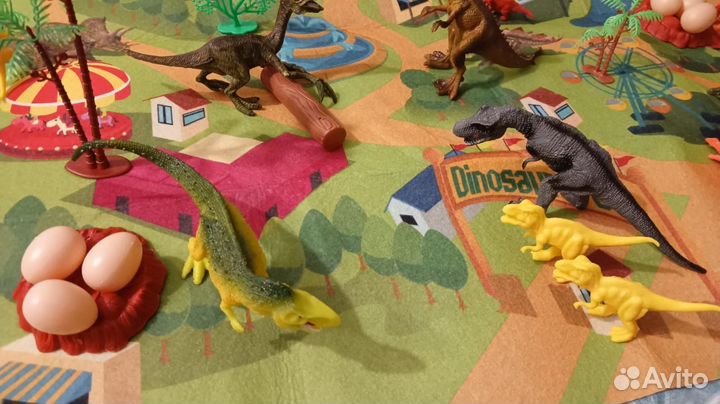 Набор динозавров с игровым ковриком 58 элементов