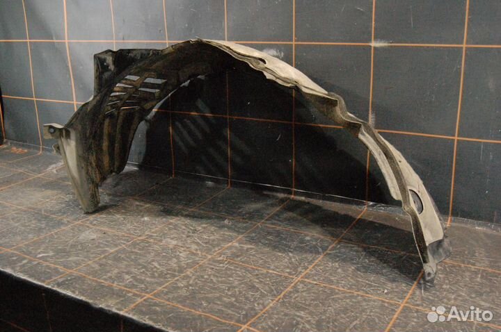 Локер (подкрылок) передний правый - Lexus LX 3