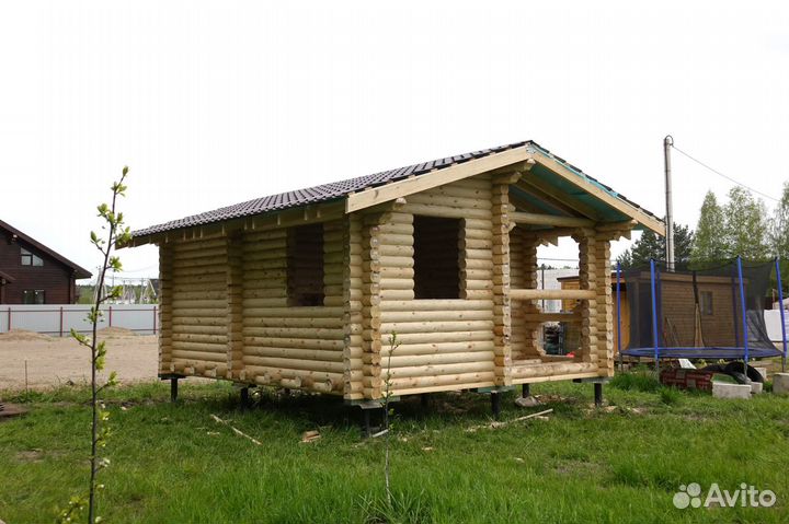 Сруб Бани 5.0х6.0м. из бревна с крыльцом