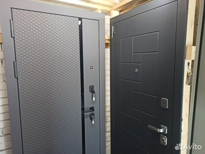 Дверь металлическая в дом, квартиру, дачу
