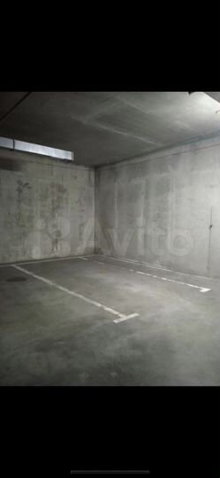 Машиноместо, 18 м²