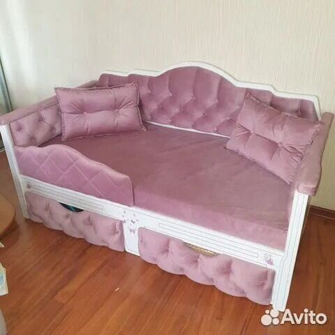 Десткая интерьерная кровать