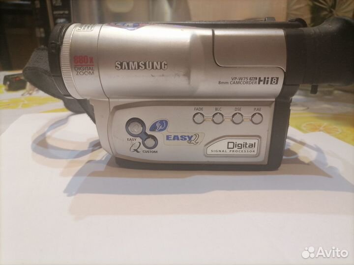 Видеокамера кассетная Samsung