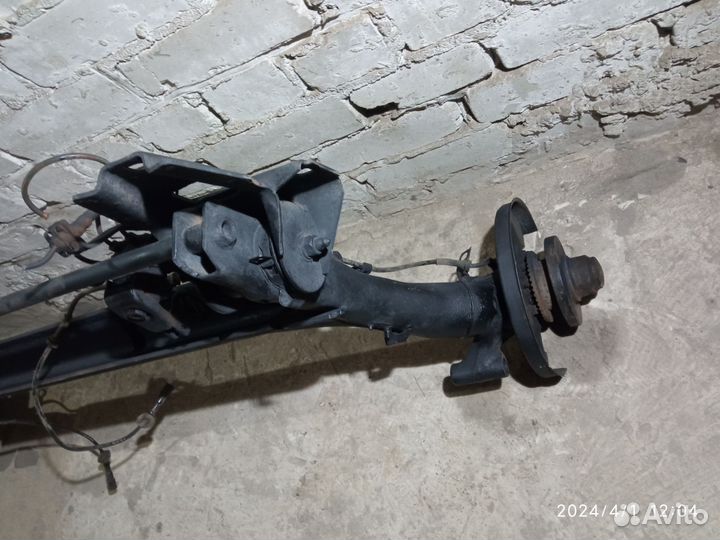 Задняя балка audi 80 b4