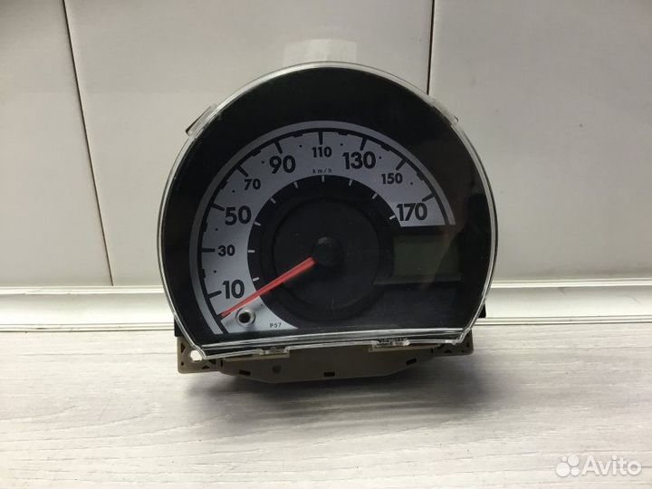 Щиток приборов Toyota Aygo 1 2007