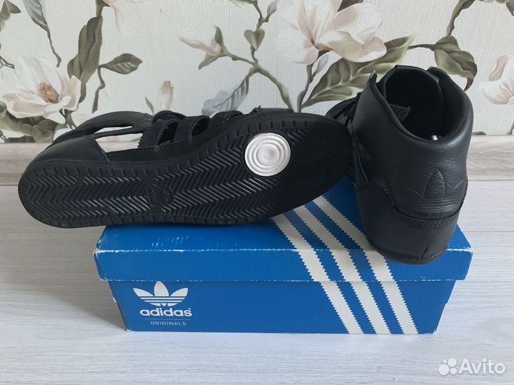 Сандалии adidas женские 38-39