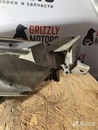 Фара ксеноновая левая Mazda Cx-7 ER L3-VDT 2008