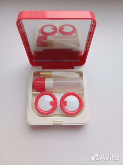 Футляр для контактных линз