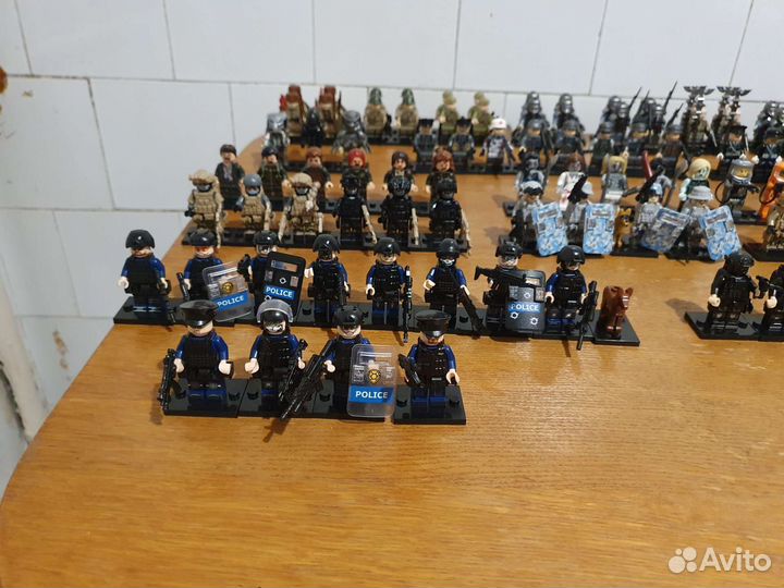 Lego фигурки: спецназ,обитель зла,зомби, хищник