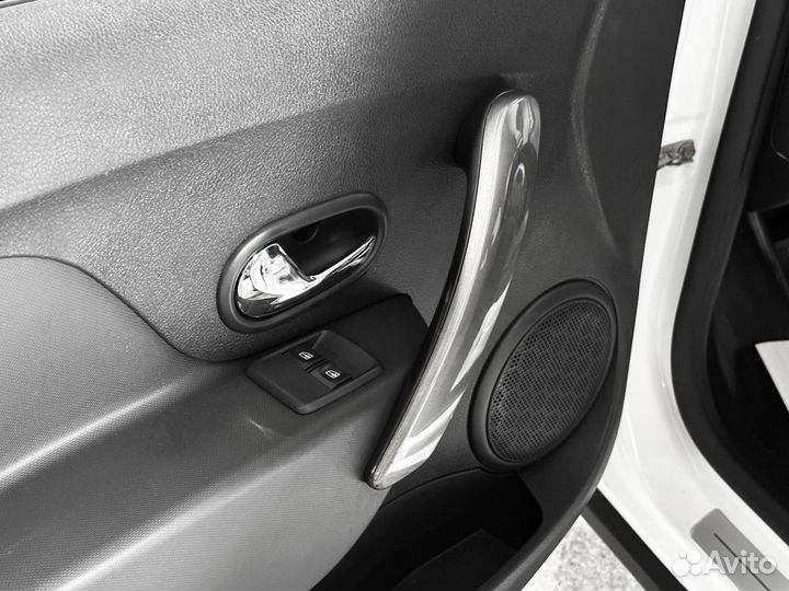 Renault Sandero Stepway 1.6 МТ, 2019, 37 351 км