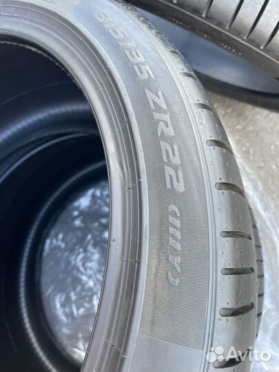 Pirelli P Zero PZ4 285/40 R22 и 315/35 R22