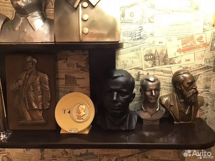 В продаже Ленин, Сталин, Дзержинский