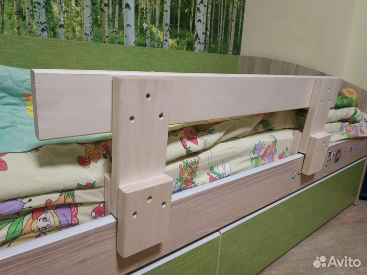 Защитный бортик ограничитель для детской кровати