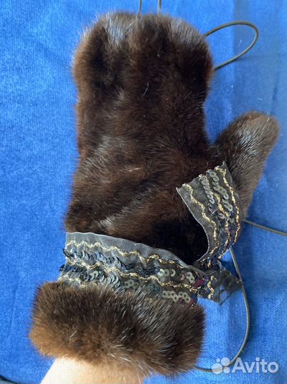 Норковые варежки новые