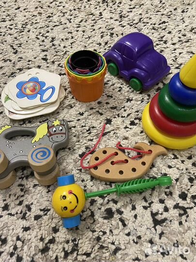 Игрушки для малыша до года