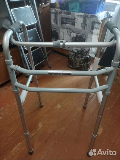 Ходунки для взрослых шагающие