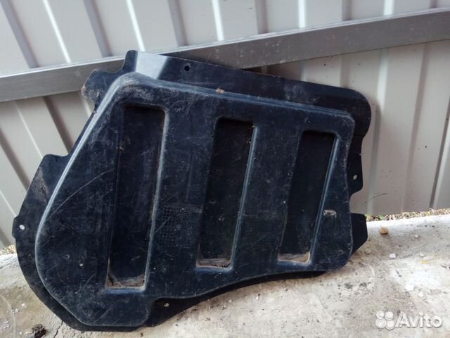 Пыльник багажника правый Kia Sorento 2