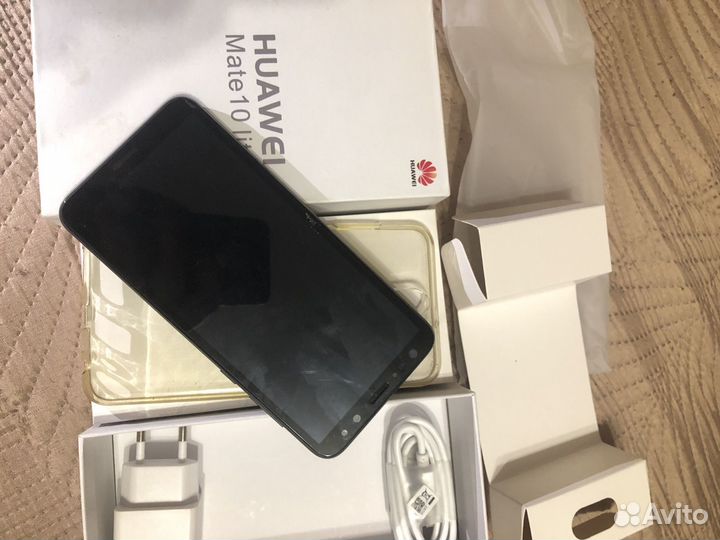 HUAWEI Mate 10 Lite, 4/64 ГБ