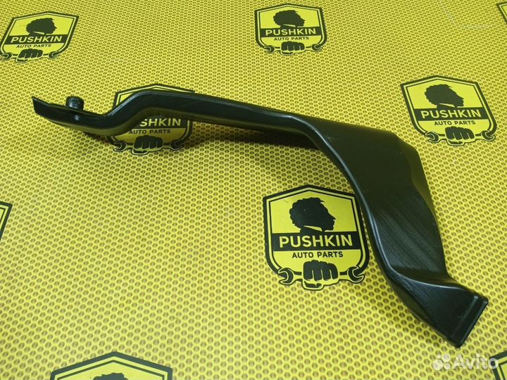 Воздуховод отопителя нижний правый Volkswagen