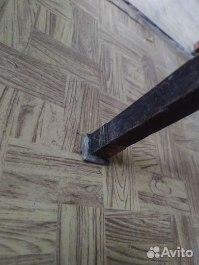 Старинная антикварная мебель. Зеркало