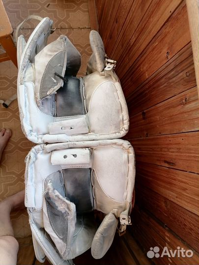 Вратарские щитки vaughn v4