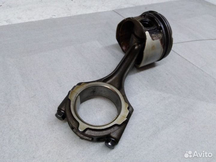 Поршень с шатуном Рено