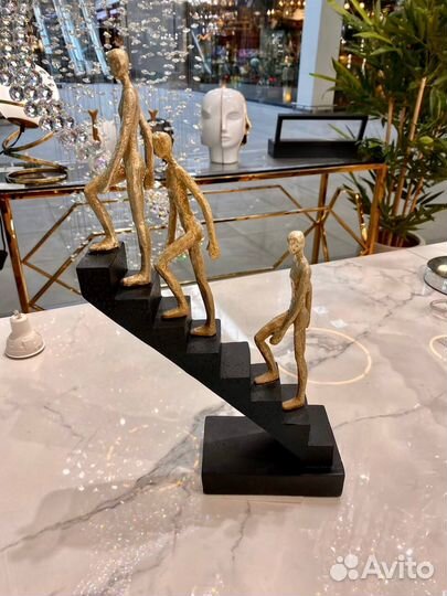 Дизайнерская статуэтка