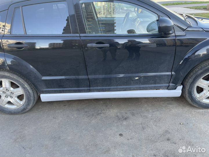 Накладки на пороги на Dodge caliber