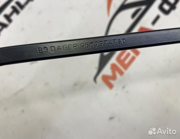 Дворник лобового стекла правый Citroen Berlingo