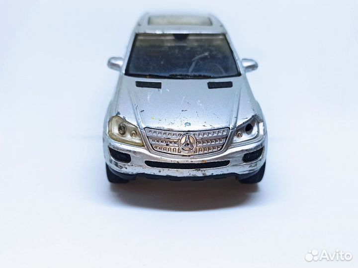 Модель автомобиля Mercedes Benz M class 2006 год