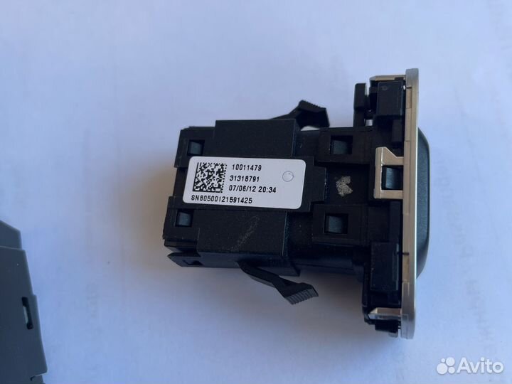 Комплект кнопок салона volvo xc60. Зеленый свет