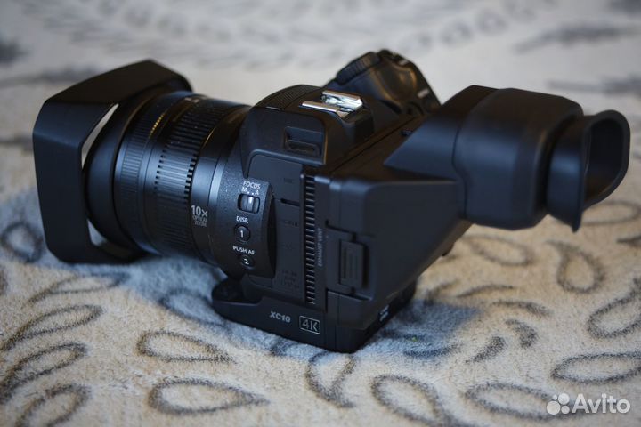 Видеокамера Canon XC10 + CFast 2.0 на 128Gb
