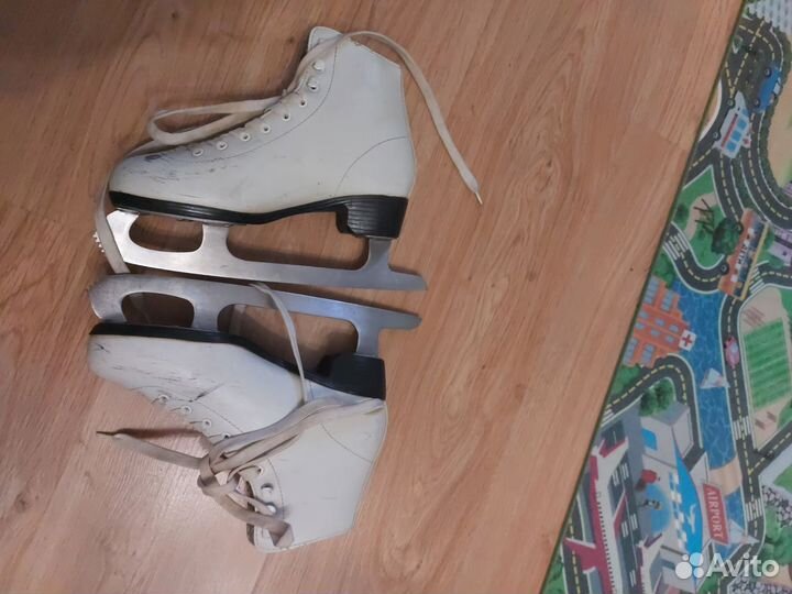 Коньки фигурные 37 размер