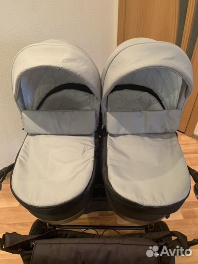 Коляска для двойни