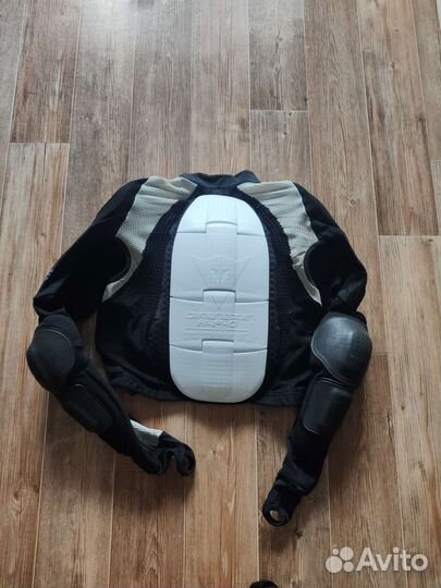 Защита Dainese (черепаха)