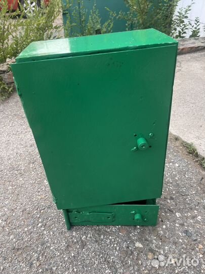 Сейф металлический