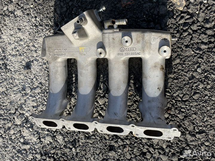 Колектор впускной с двс BFB 1.8 T audi a4 (b6)