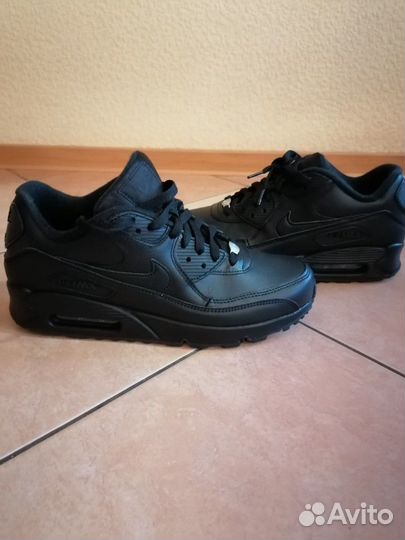 Кроссовки р. 41-42 новые оригинал nike