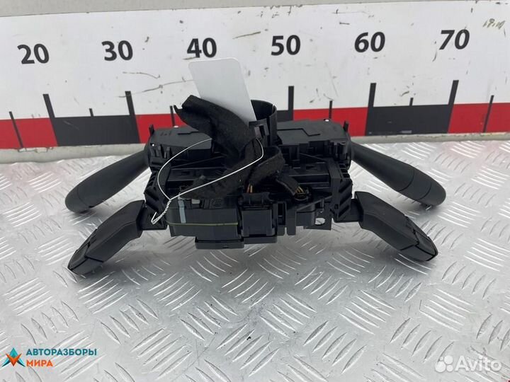 Переключатель подрулевой (стрекоза) Peugeot 3008