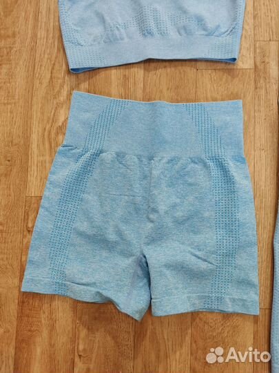 Спортивный костюм женский