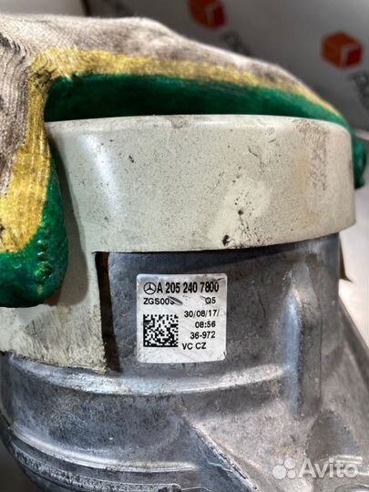 Подушка крепления двигателя Mercedes C-Class W205