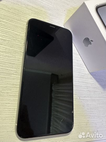 iPhone Xr, 64 ГБ