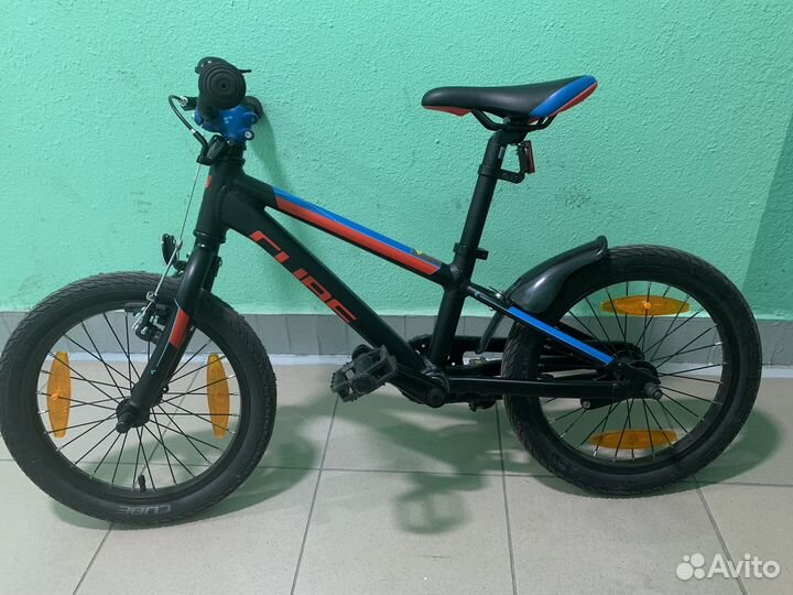 Велосипед cube