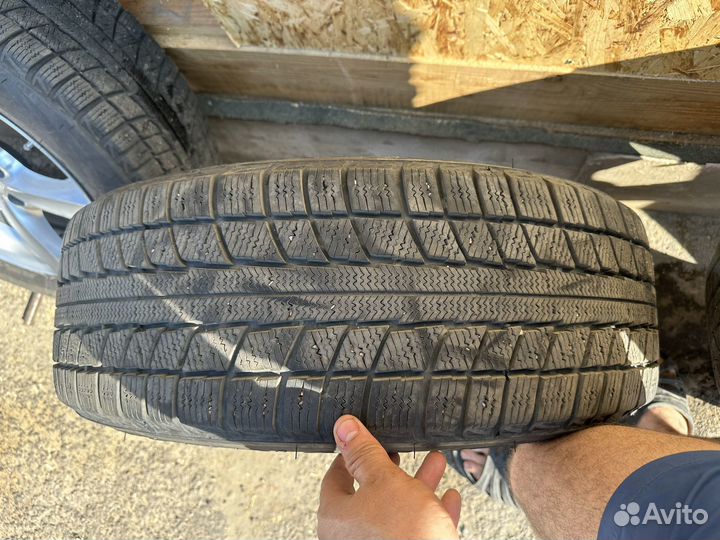 Triangle Snow-LL01 255/65 R17