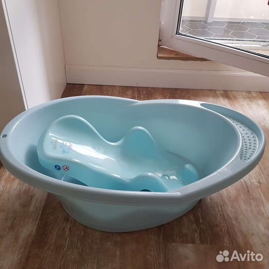 Ванночка для купания с горкой
