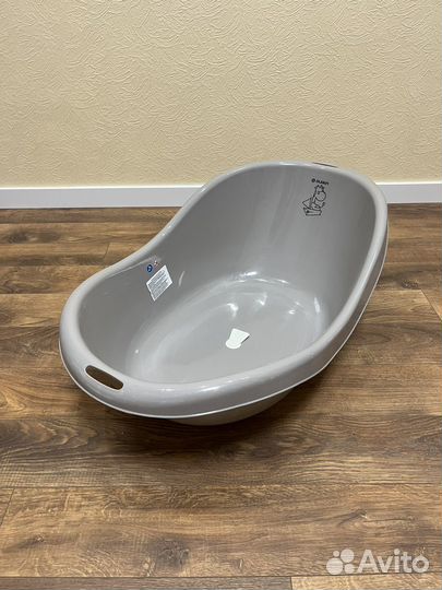 Ванночка для купания с горкой