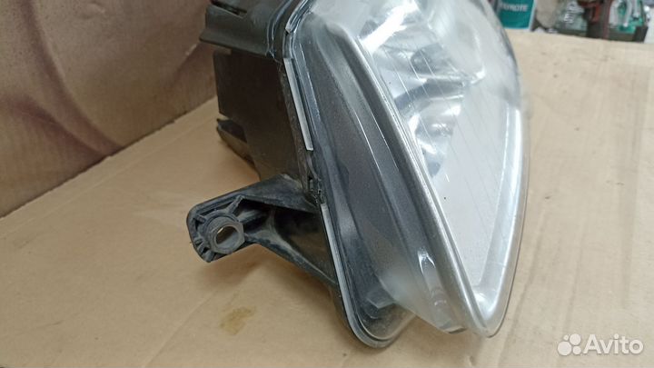 Фара левая WV Passat B6