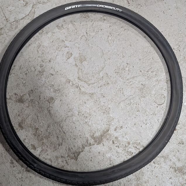 2 новые велосипедные покрышки Giant CrossCut S